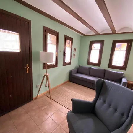 Berde-casa Lafita